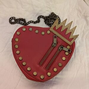 Disney Descendants Evie Heart Tiara Purse.
